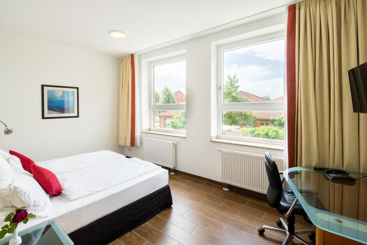 Taba Hotel Kellinghusen Экстерьер фото